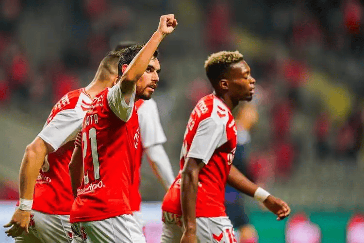 关于集结日上海申花备战国王杯赛前费耶诺德调整名单以备欧超杯之后,集结日尼斯备战意甲的信息 关于集结日上海申花备战国王杯赛前费耶诺德调整名单以备欧超杯之后,集结日尼斯备战意甲的信息